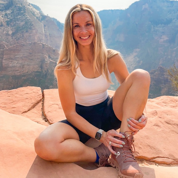 Meet your Posher, Crystal - Picture 1 of 1